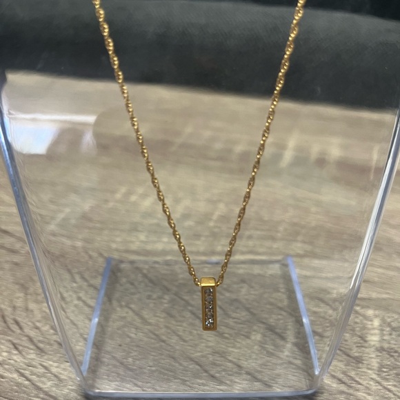 Like New! Vintage Nina Ricci Gold Pendant Necklace - Picture 2 of 7